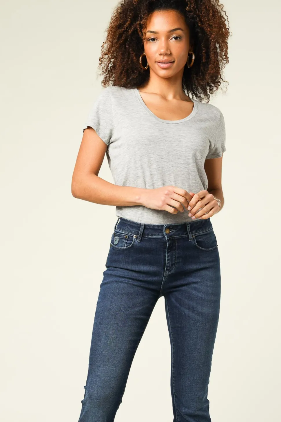 Basic Round Neck T-Shirt Jacksonville | Grey... | American Vintage | Little Soho