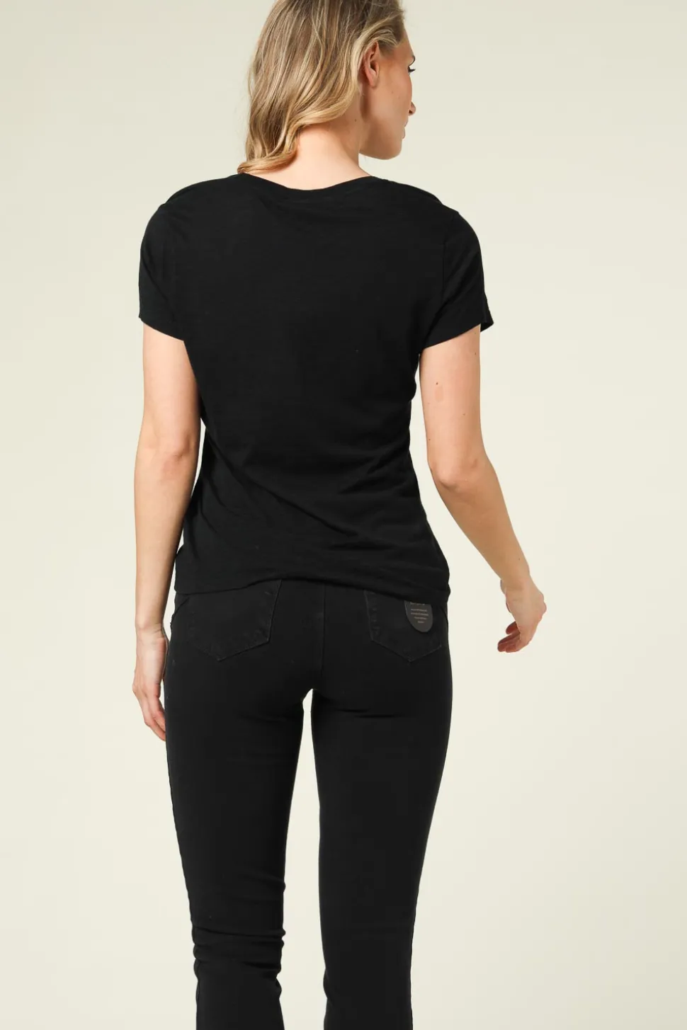 Basic T-Shirt With Round Neck Jacksonville | Black... | American Vintage | Little Soho