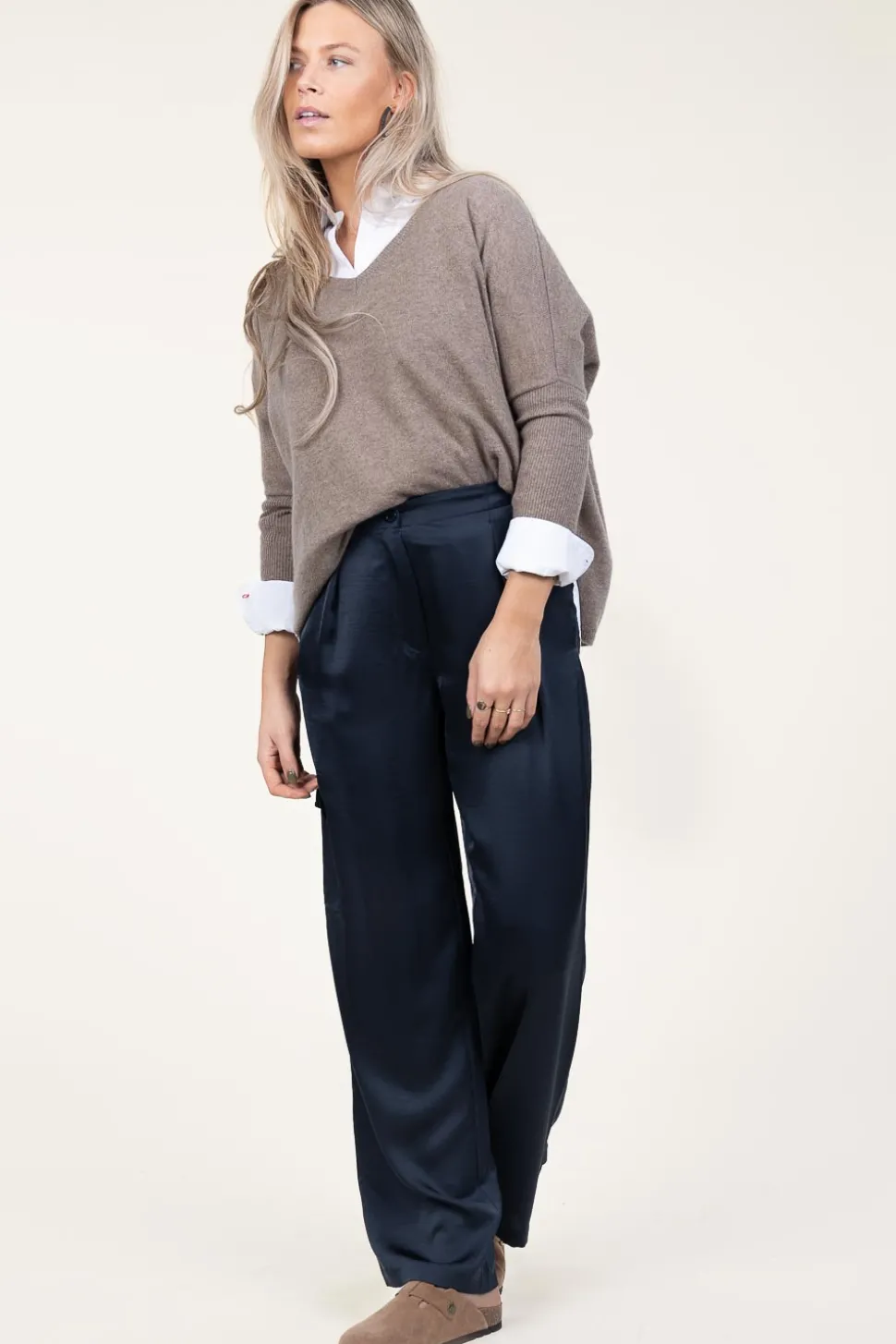 Cashmere Sweater Camille | Beige... | Absolut Cashmere | Little Soho