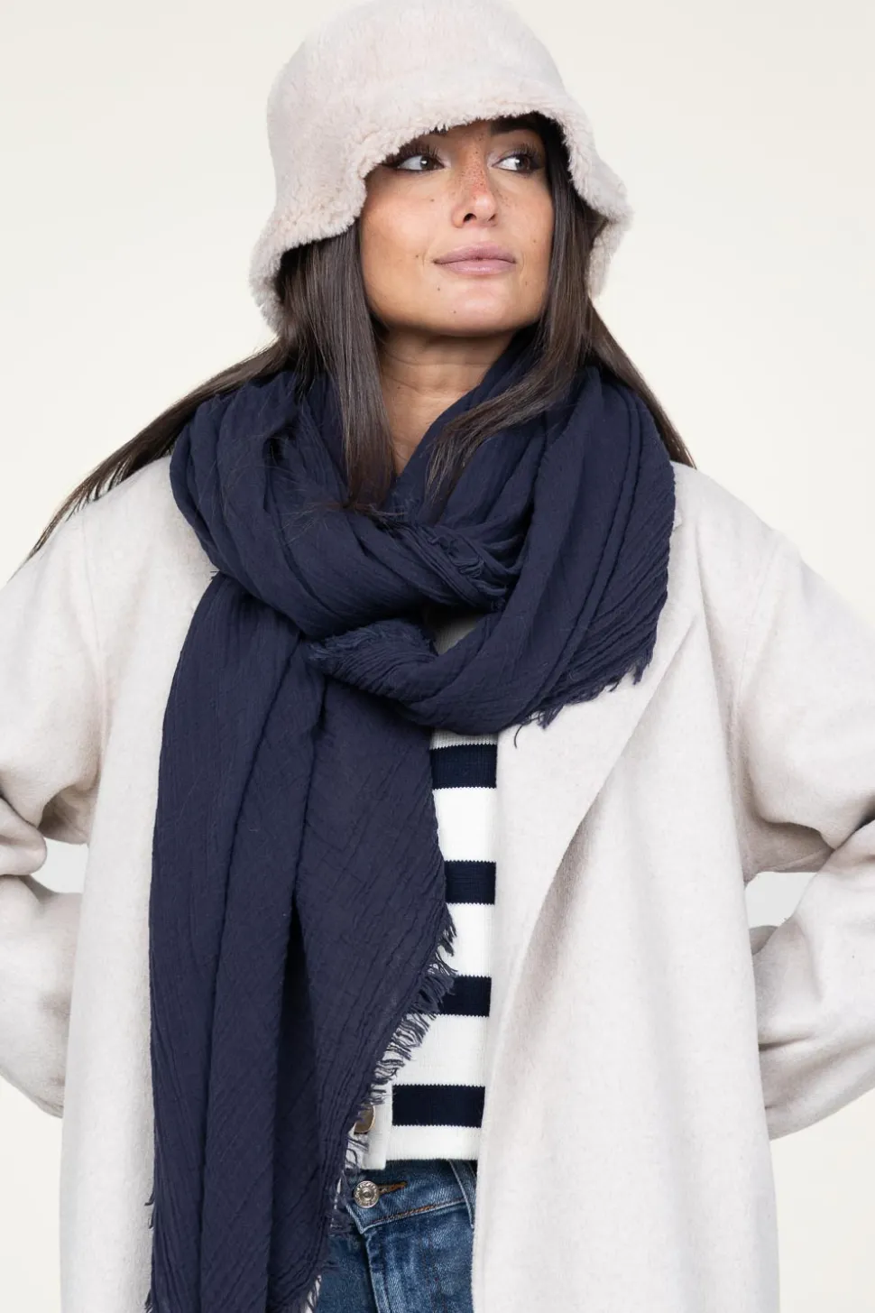 Muslin Xl-Shawl Mila | Dark Navy... | Bianca Van Leur Shawls | Little Soho