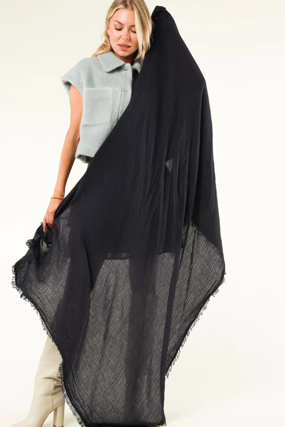 Muslin Xl-Shawl Mila | Dark Navy... | Bianca Van Leur Shawls | Little Soho