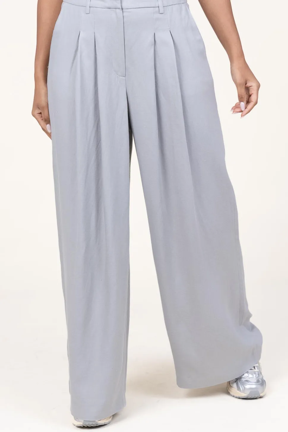 Pleated Trousers In Linenblend Lotus | Grey... | Herskind | Little Soho