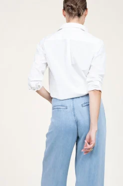 Poplin Boyfriend Blouse Iconic | White... | Moment Amsterdam | Little Soho
