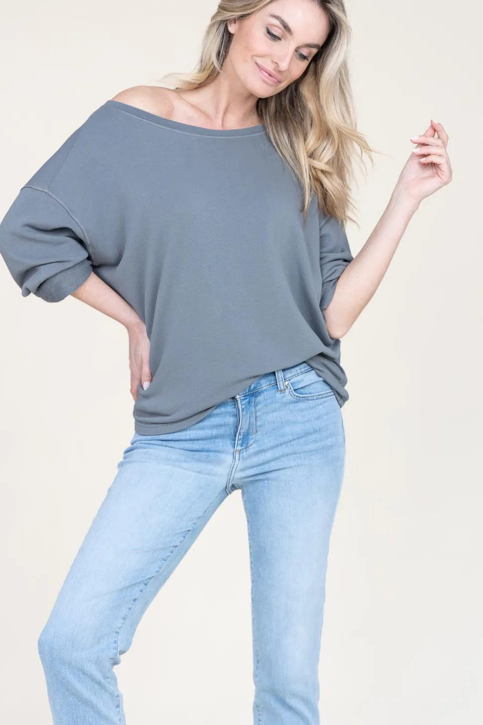Soft Oversized Sweater Hapylife | Grey... | American Vintage | Little Soho