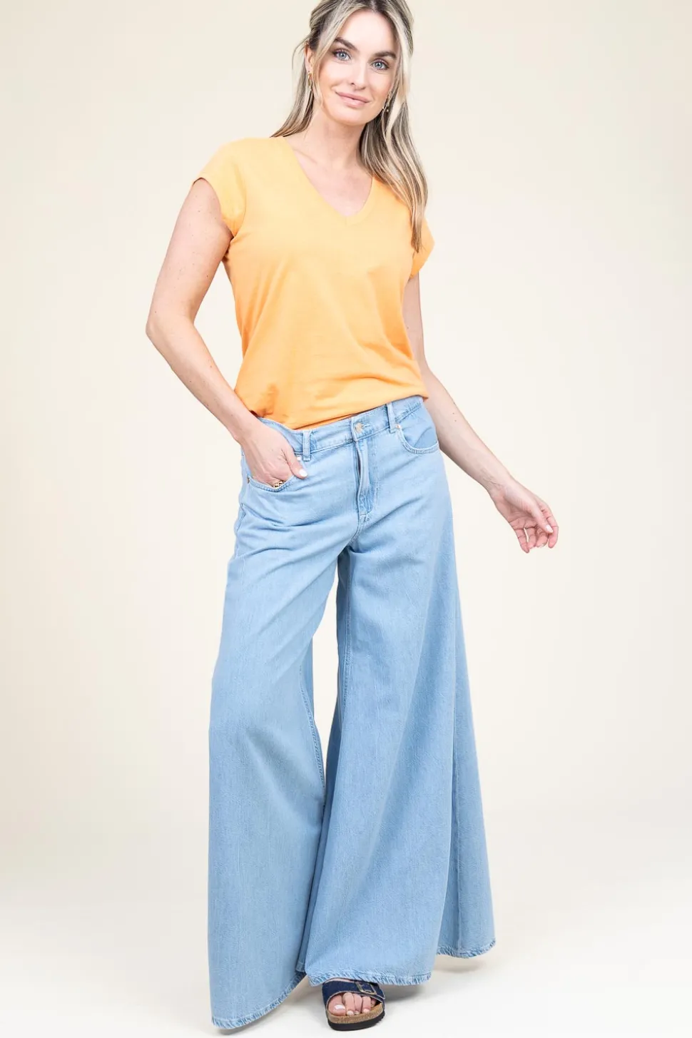 T-Shirt With V-Neck Vera | Orange... | Cc Heart | Little Soho
