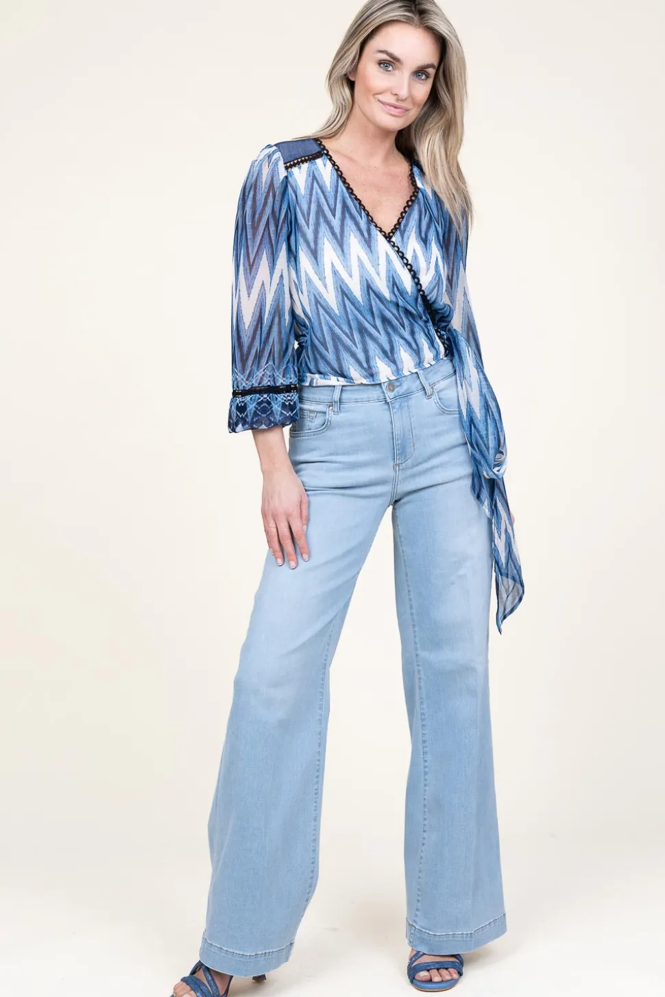 Wide Leg Regular Fit Jeans Mendola L34 | Blue... | Liu Jo | Little Soho