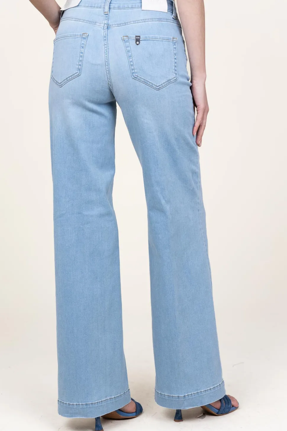 Wide Leg Regular Fit Jeans Mendola L34 | Blue... | Liu Jo | Little Soho